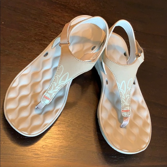 Columbia Shoes - Women’s Columbia sandal Sz: 7